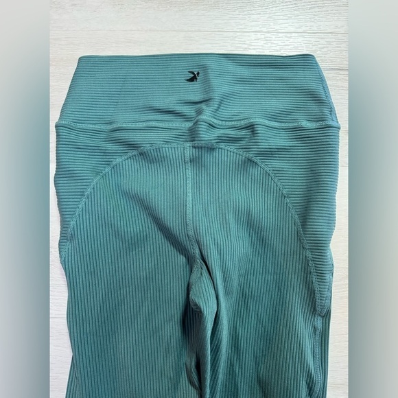 Glyder Ribbed Sculpting Compression Leggings, Size Medium - Picture 4 of 9